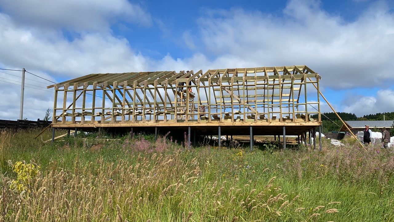 Увеличили ширину барна FINHA на коннекторах W200 за счет самостоятельно изготовленного ригеля и дополнительных опор