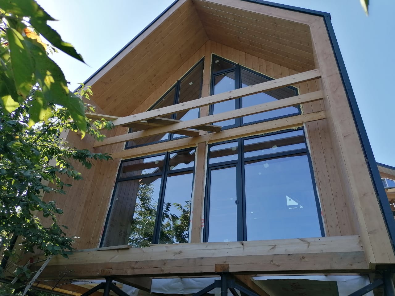 Дорогие друзья, мы собираем каркасные дома на коннекторах FINHA на территории г. Сочи