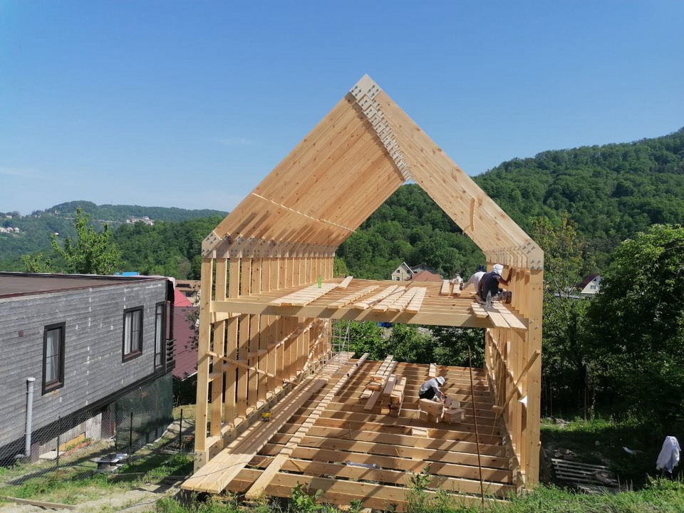 Дорогие друзья, мы собираем каркасные дома на коннекторах FINHA на территории г. Сочи.